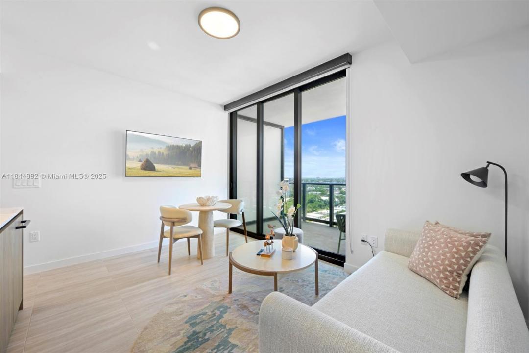 580 72nd St 1603, Miami Beach, Floride 33141, États-Unis