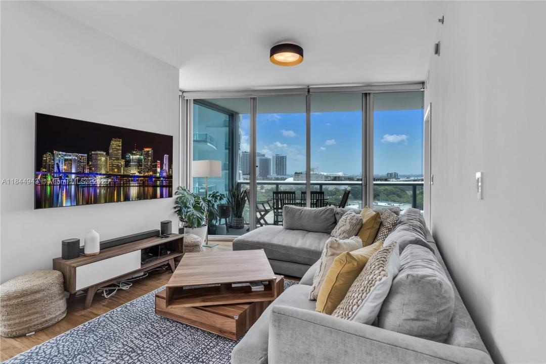 888 Biscayne Boulevard 812, Miami, فلوريدا 33132, الولايات المتحدة