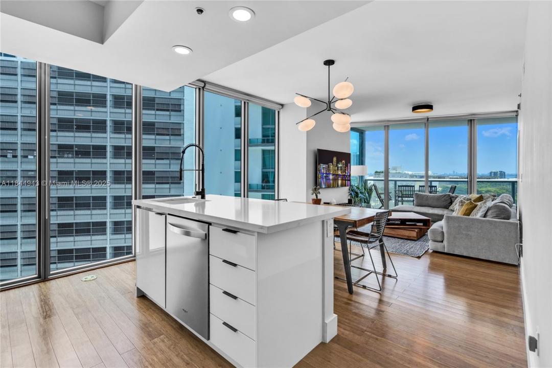 888 Biscayne Boulevard 812, Miami, فلوريدا 33132, الولايات المتحدة