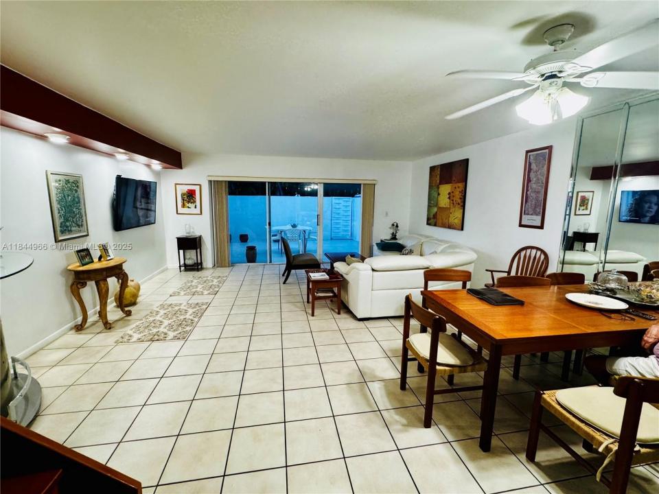 3500 Magellan Cir 714, Aventura, Flórida 33180, Estados Unidos