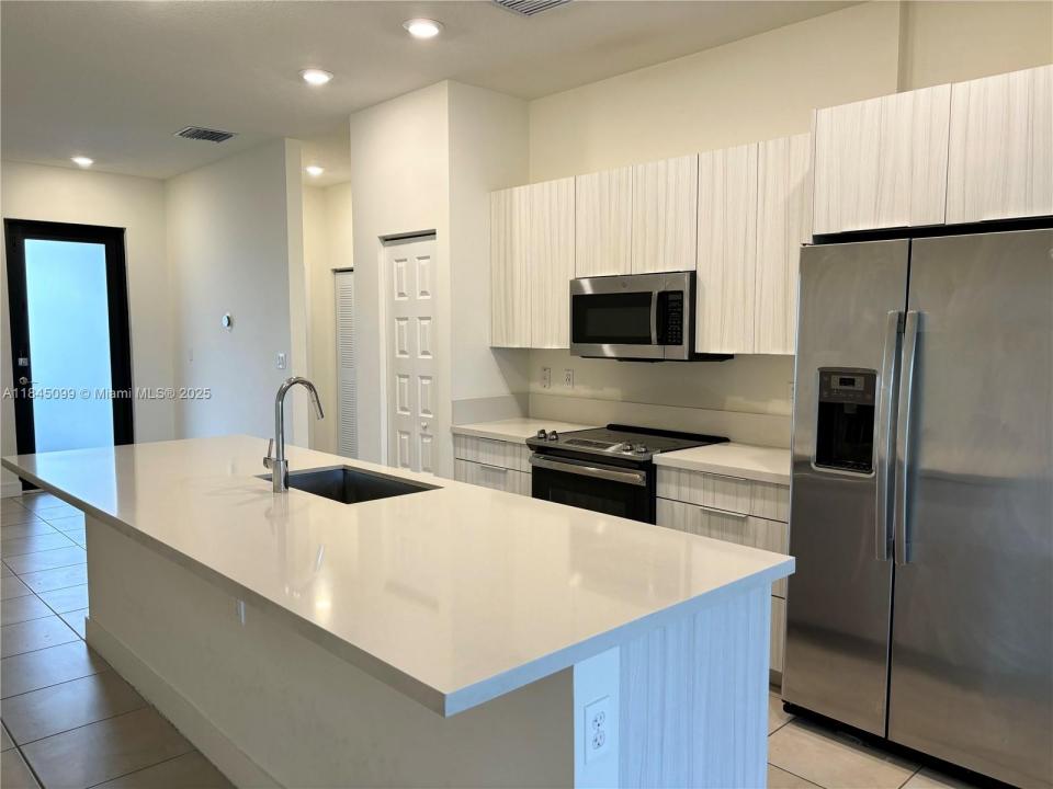 7831 NW 104 ave 21, Doral, フロリダ 33178, アメリカ合衆国