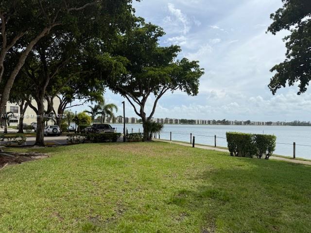 109 Lake Emerald Dr 202, Oakland Park, Florida 33309, USA