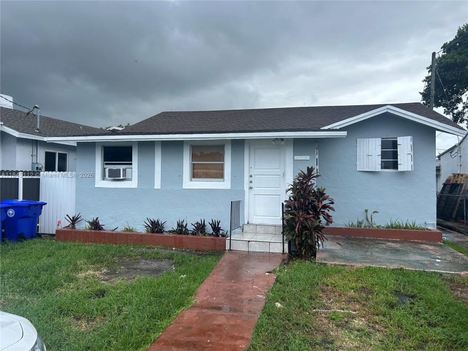 2708 NW 22nd Ct, Miami, Флорида 33142, Соединенные Штаты