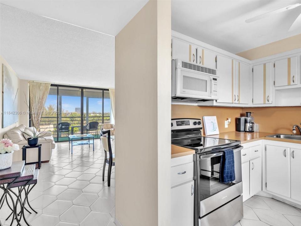 20400 W Country Club Dr 817, Aventura, Florida 33180, Estados Unidos