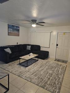 5929 Fillmore St A, Hollywood, Florida 33021, USA