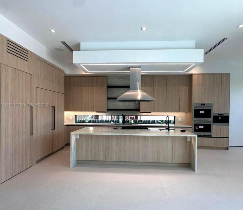 13085 Coronado Ter, North Miami, Florida 33181, Estados Unidos