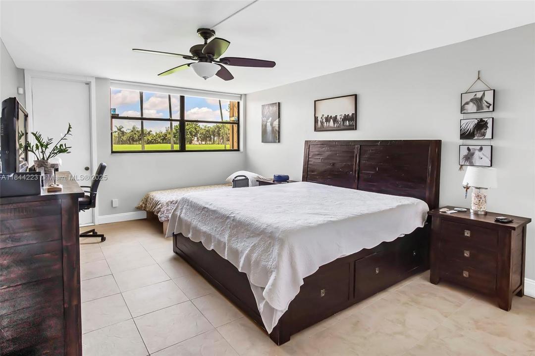 16400 Golf Club Rd 111, Weston, Florida 33326, USA