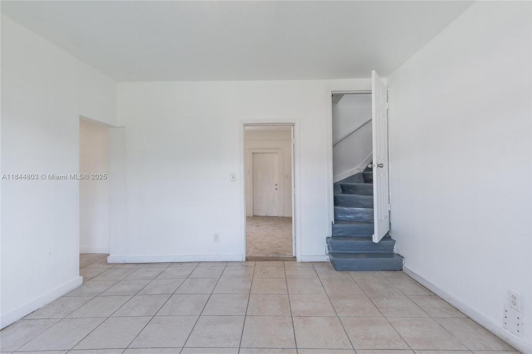 768 NW 35th St, Miami, Florida 33127