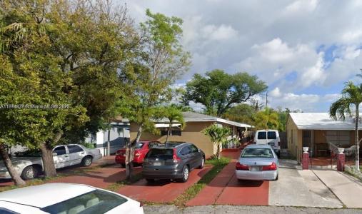 317 NE 2nd St 3, Hallandale Beach, Florida 33009, USA