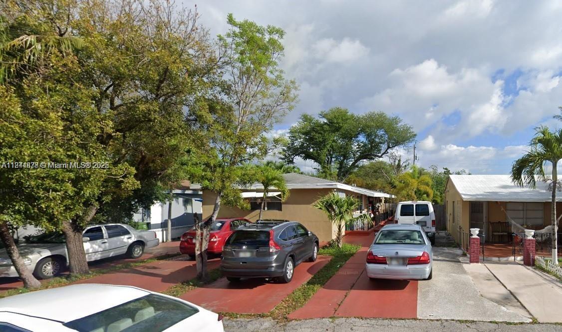 317 NE 2nd St 3, Hallandale Beach, 佛罗里达州 33009, 美国