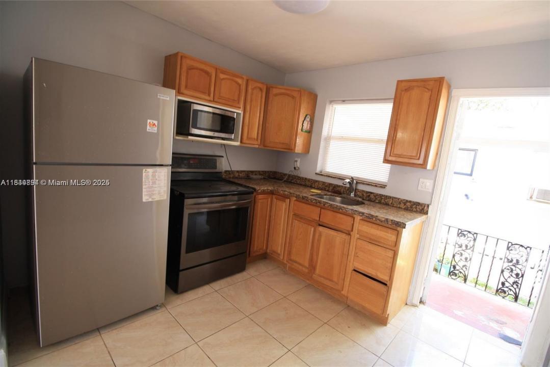 317 SE 2nd St 1, Hallandale Beach, 佛罗里达州 33009, 美国