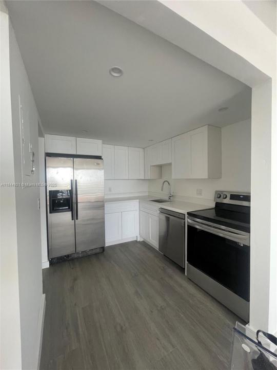 13499 Biscayne Blvd 902, North Miami, Florida 33181, USA