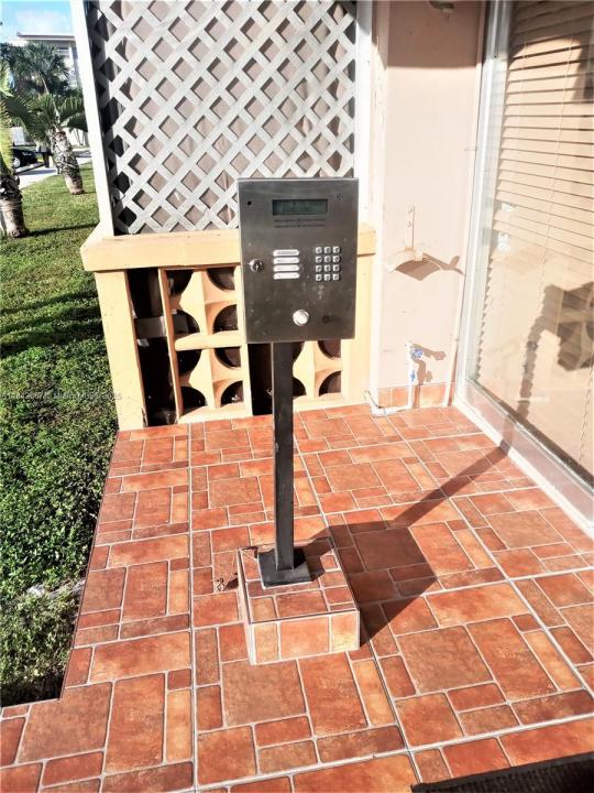 16801 NE 14th Ave 209, Miami, Flórida 33165, Estados Unidos