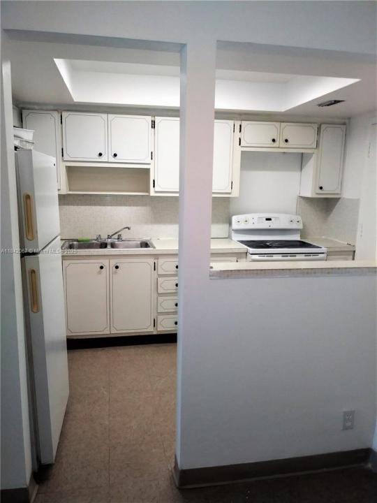 16801 NE 14th Ave 209, Miami, Flórida 33165, Estados Unidos
