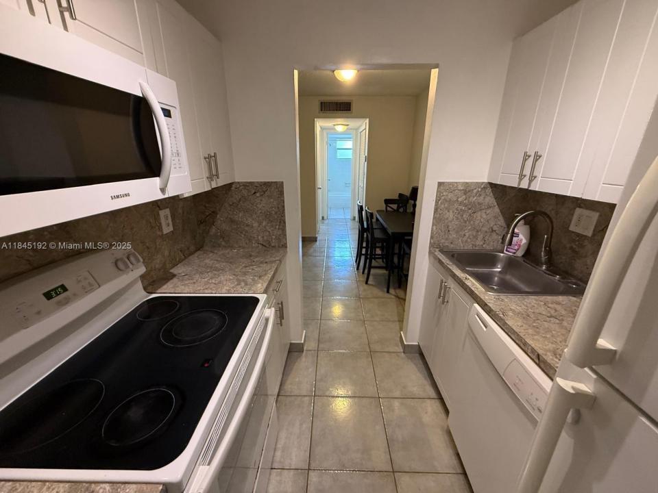 2633 Pierce St 105, Hollywood, 佛羅里達州 33020, 美國