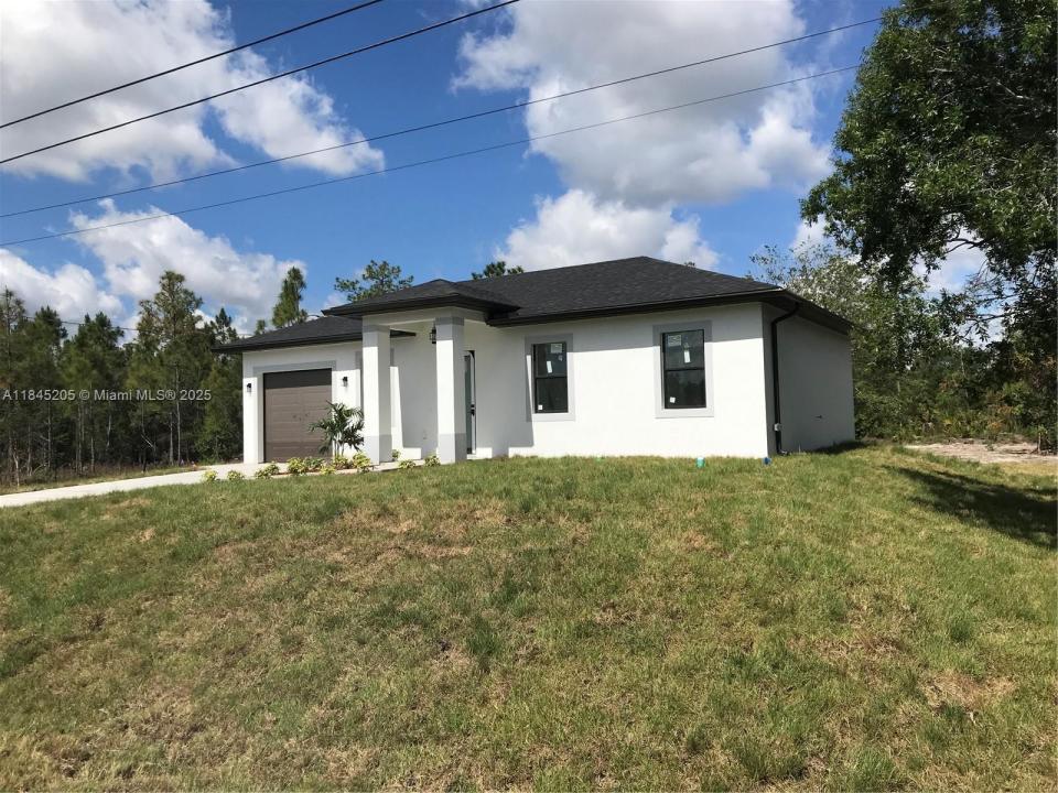 919 Glenn Ave, Lehigh Acres, Floride 33972, États-Unis