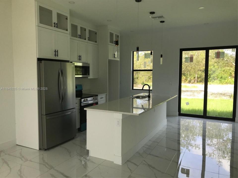 919 Glenn Ave, Lehigh Acres, Floride 33972, États-Unis