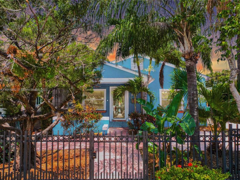 561 NW 53rd St, Miami, Florida 33127
