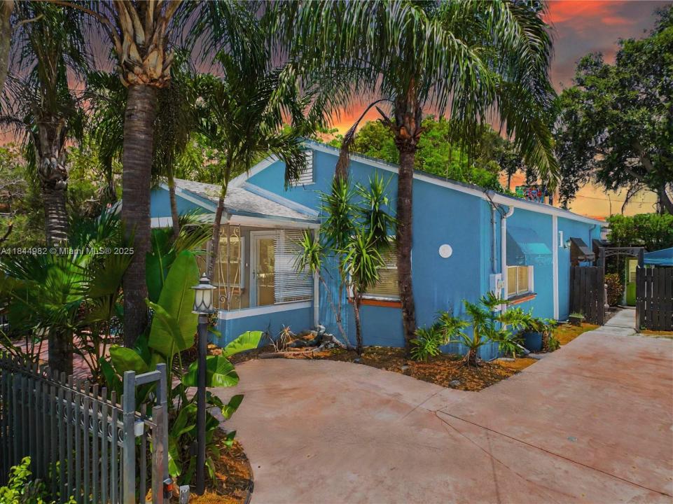 561 NW 53rd St, Miami, Florida 33127