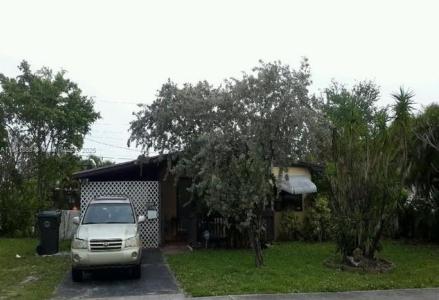 1121 NW 43rd St, Oakland Park, Florida 33309, USA