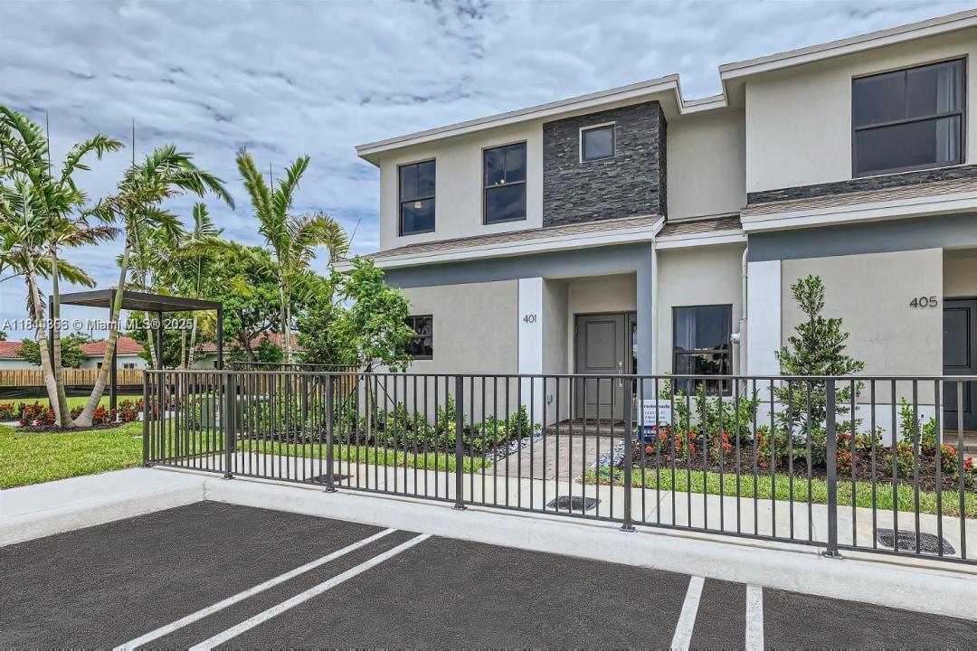 445 NE 1st Dr 445, Florida City, Флорида 33034, Соединенные Штаты