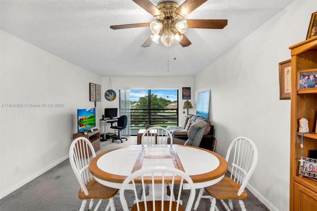 10466 Sunrise Lakes Blvd 305, Sunrise, Флорида 33322, Соединенные Штаты