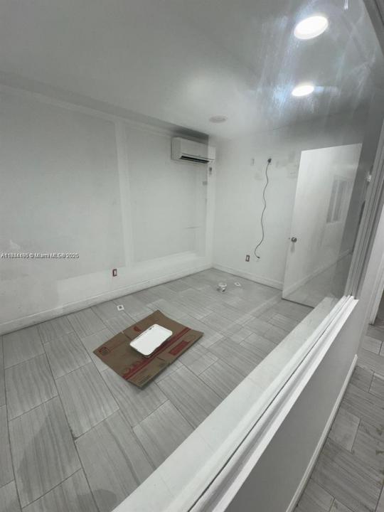 4315 E 11th Ave, Hialeah, 佛羅里達州 33013, 美國