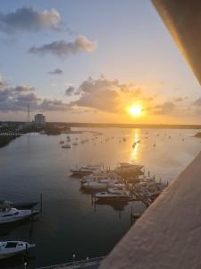 7904 West Dr 1008, North Bay Village, Florida 33141, USA