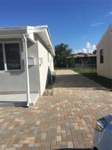 2230 Garfield St B, Hollywood, Florida 33020, USA
