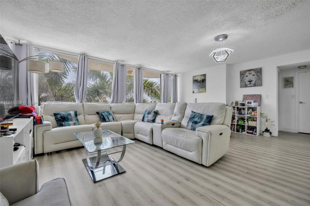 7601 E Treasure Dr 611, North Bay Village, Florida 33141