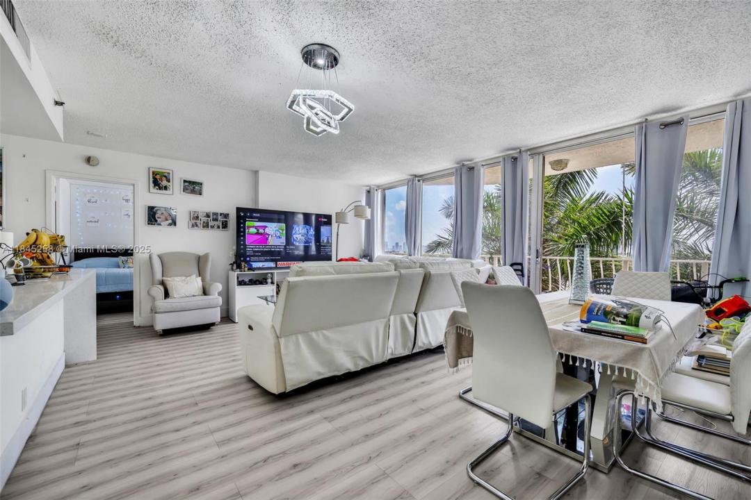 7601 E Treasure Dr 611, North Bay Village, Florida 33141