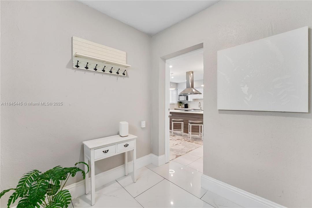 2227 Cody St, Hollywood, Florida 33020, Estados Unidos
