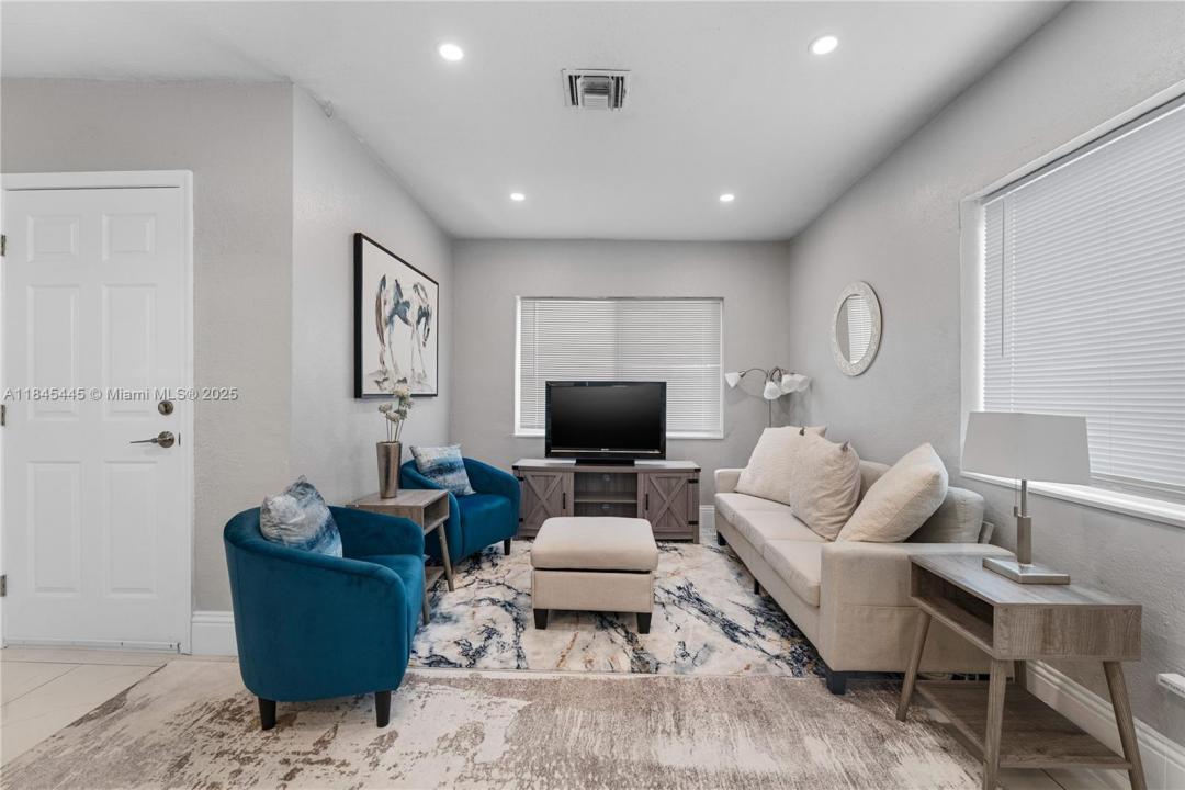 2227 Cody St, Hollywood, Florida 33020, Estados Unidos