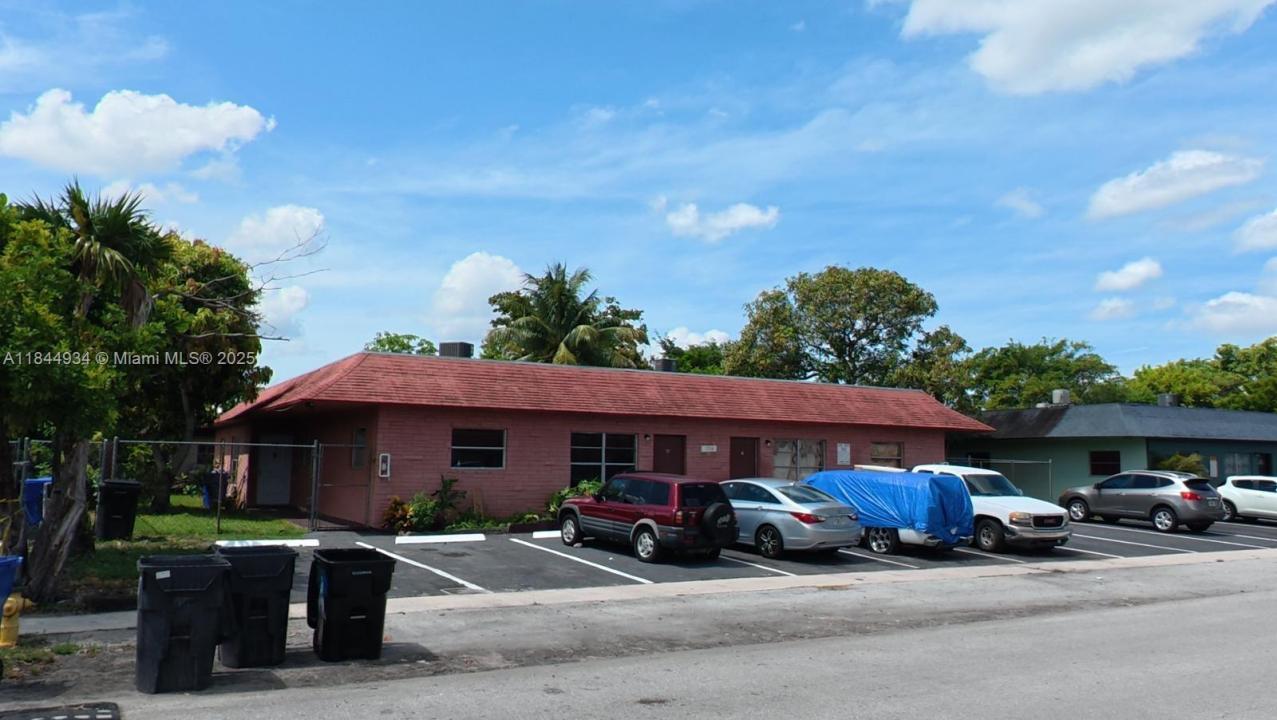 7710 SW 10th St #1-4, North Lauderdale, フロリダ 33068, アメリカ合衆国