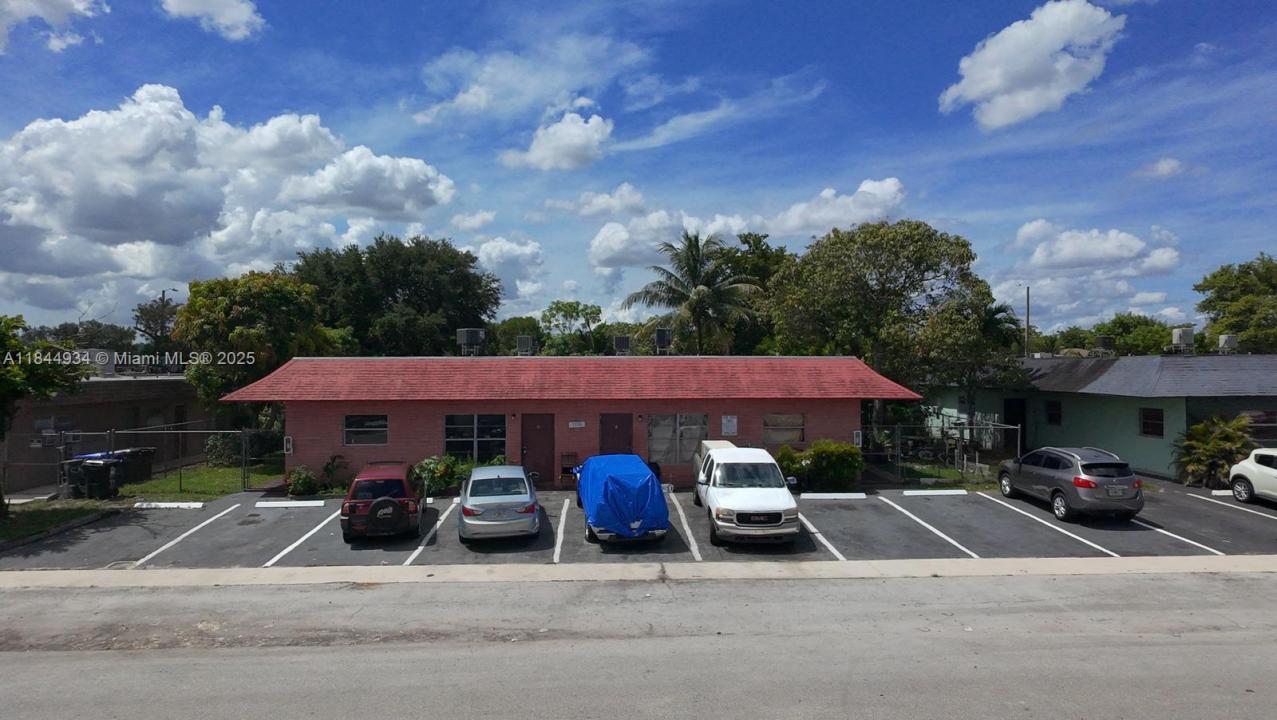 7710 SW 10th St #1-4, North Lauderdale, フロリダ 33068, アメリカ合衆国