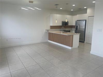 6455 NW 103rd Pl 304, Doral, Florida 33178, USA