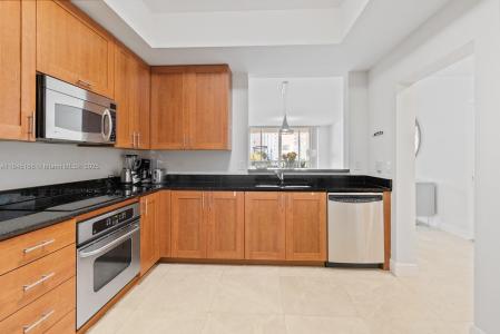 3340 NE 190th St 405, Aventura, Florida 33180, USA