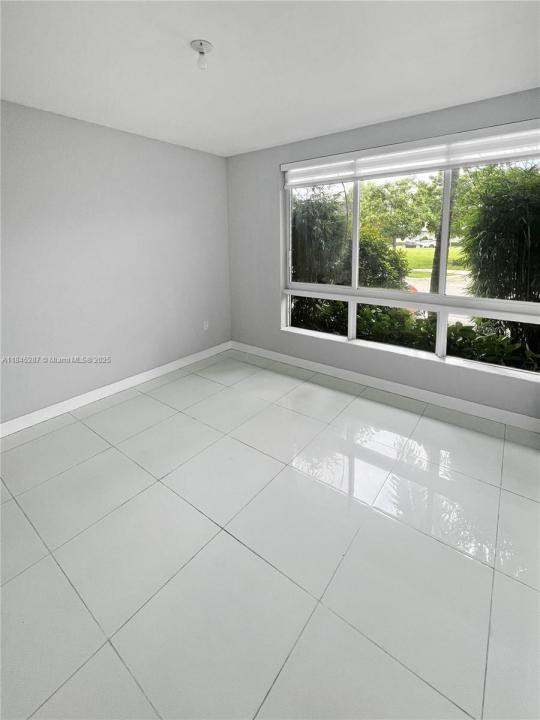 10336 NW 64th St ., Doral, Floryda 33178, USA