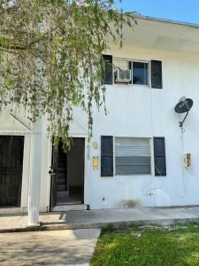1625 NW 81st St 1625, Miami, Florida 33147, USA