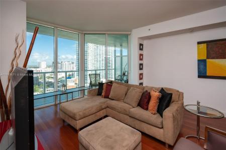 1900 N Bayshore Dr 2116, Miami, Florida 33132, USA