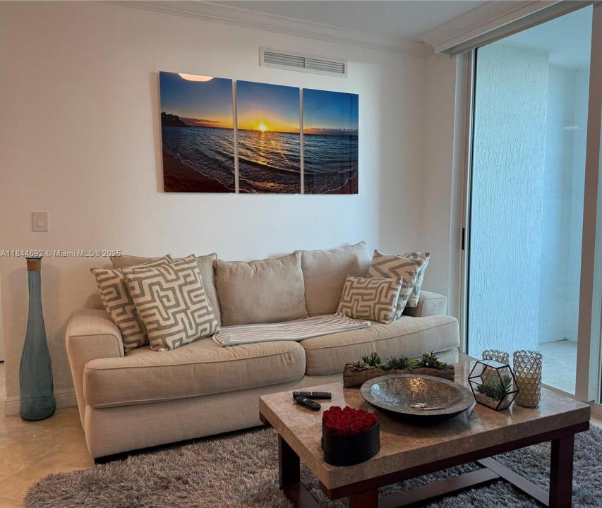 1755 E Hallandale Beach Blvd 308E, Hallandale Beach, 플로리다 33009, 미국