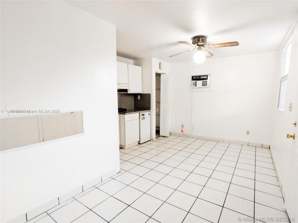 2433 SW 11th St B, Miami, Florida 33135