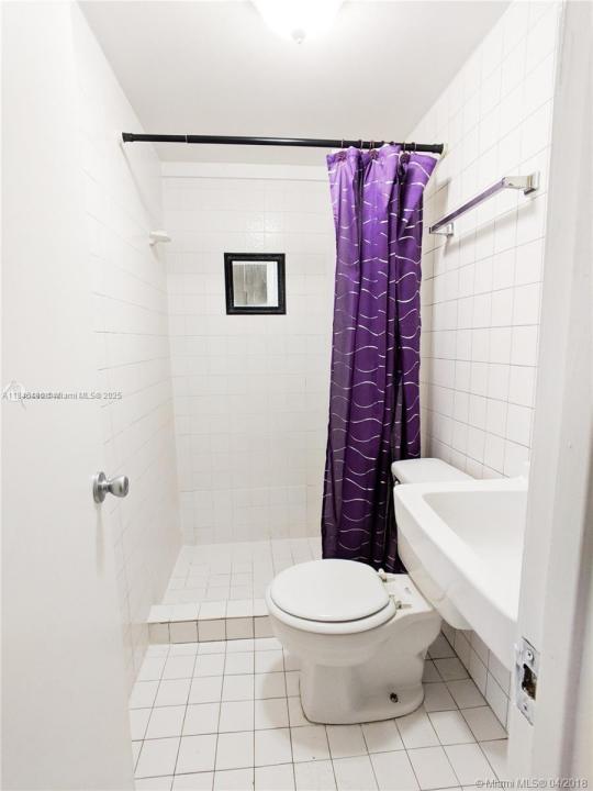 2433 SW 11th St B, Miami, Florida 33135