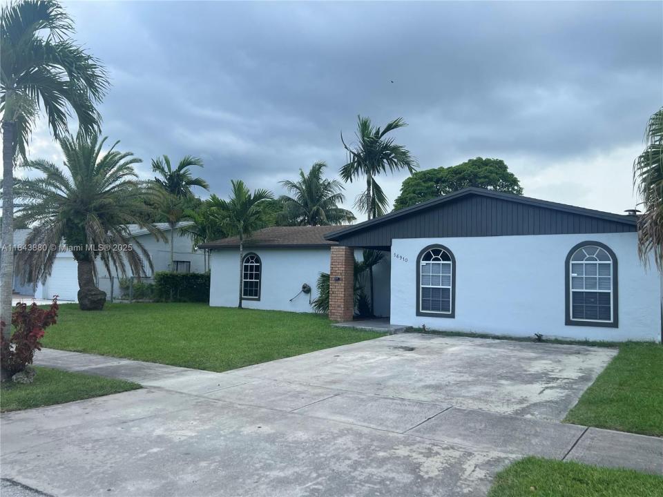 16910 SW 109th Ave, Miami, Florida 33157, USA
