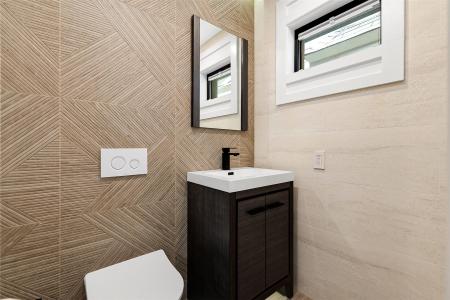 71-31 Loubet Street, نيويورك, نيويورك 11375, الولايات المتحدة