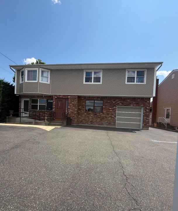 1148 Hicksville Road, Oyster Bay, Нью-Йорк 11758, Соединенные Штаты