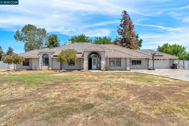 Manon, Madera, California 93637