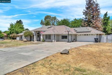 Manon, Madera, California 93637