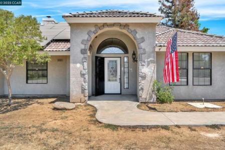 Manon, Madera, California 93637