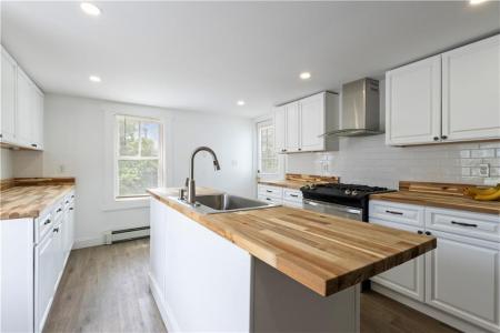 14 W Natick Road, Warwick, Rhode Island 02886